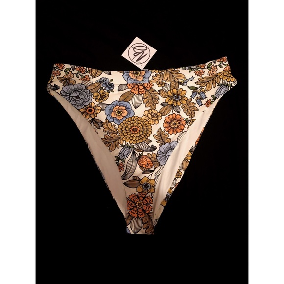 Floral print bathing suit set - Picture 2 of 2